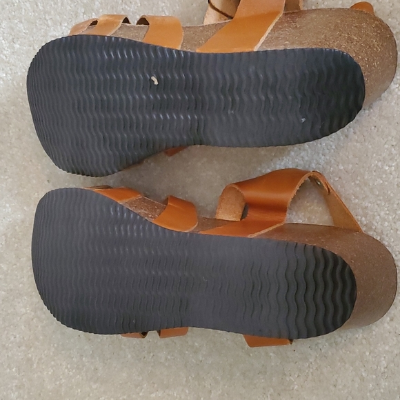 Uma Brown Leather Strappy Wedges - Picture 7 of 7